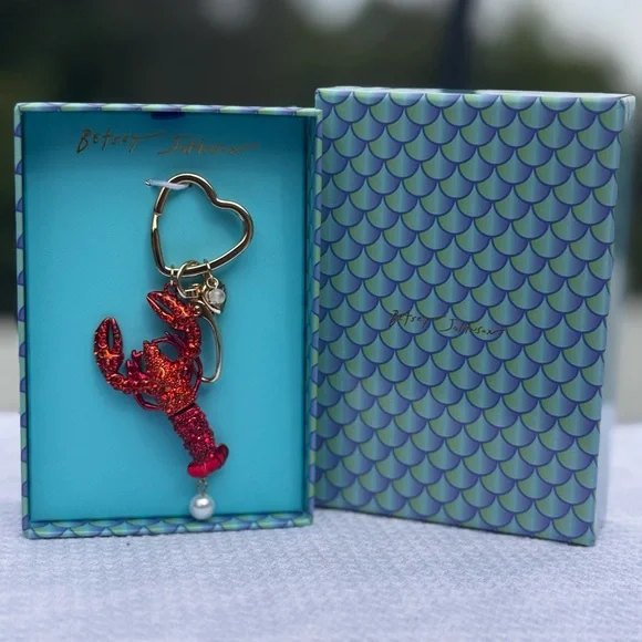 NIB Betsey Johnson Red Rhinestone Lobster Bag charm key chain gold tone - Picture 2 of 7